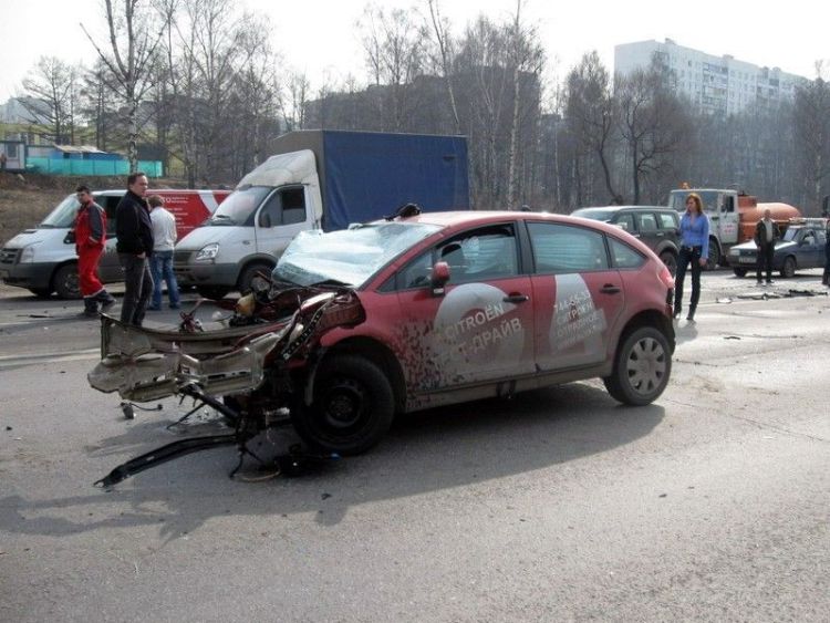 CITROEN test drive ended in a terrible accident - 09