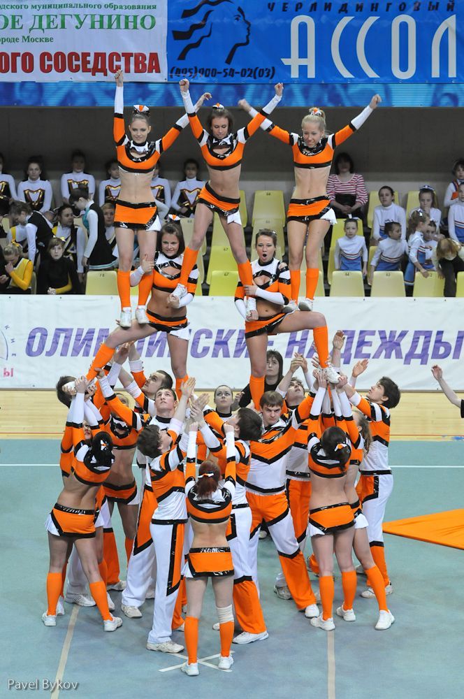 Hot Russian cheerleaders show a master class at the Moscow Championship of Cheerleaders - 07