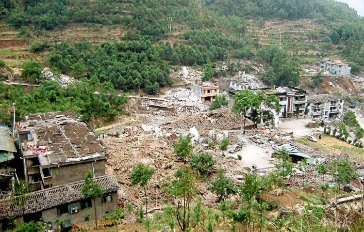 A powerful earthquake in southern China - 11