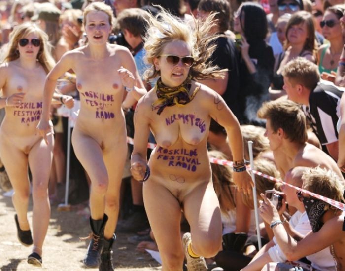 Naked sprint at the Roskilde Music Festival - 24