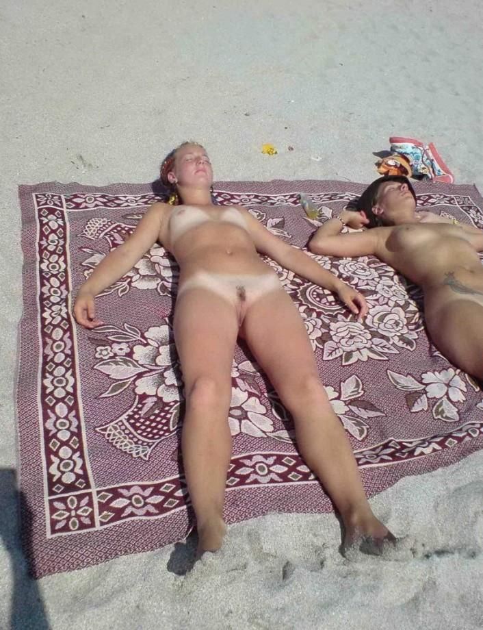 Hot days on a nudist beach - 06