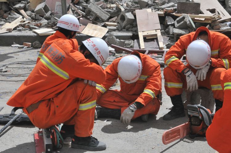 Rescue works after the earthquake in China - 16