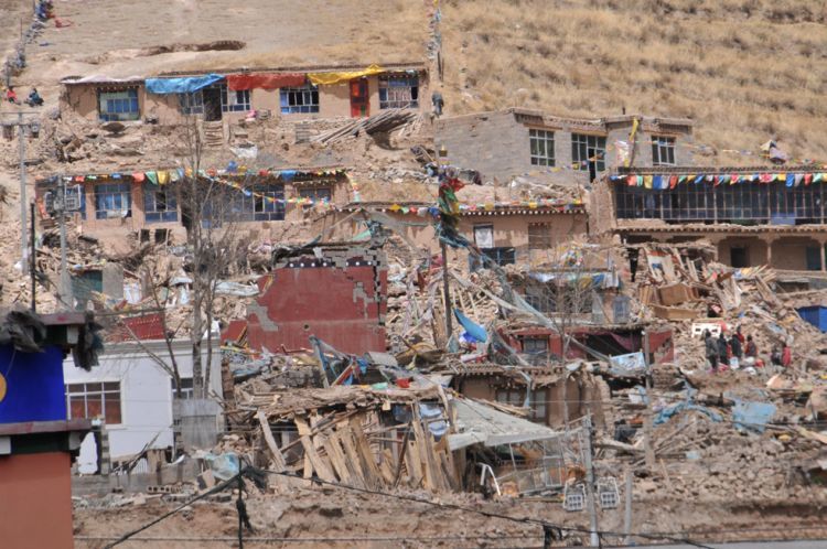 Rescue works after the earthquake in China - 17