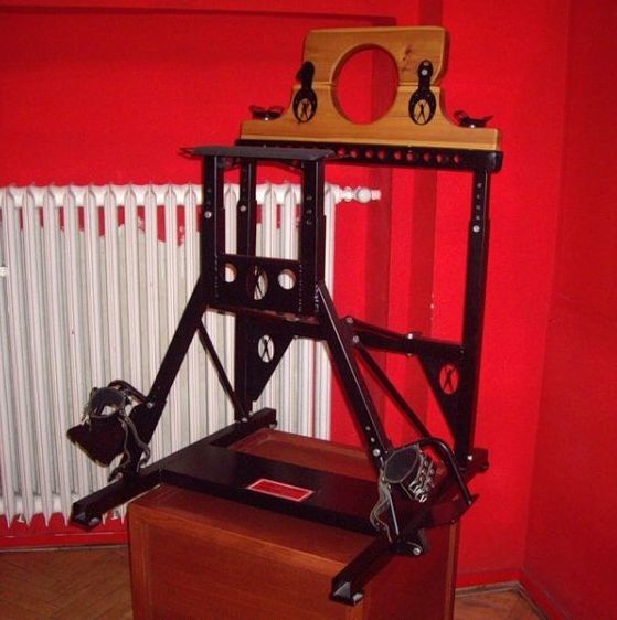 Museum of erotica and sex machines in Prague (24 pics) Museum of erotica and sex machines in Prague (24 pics)
