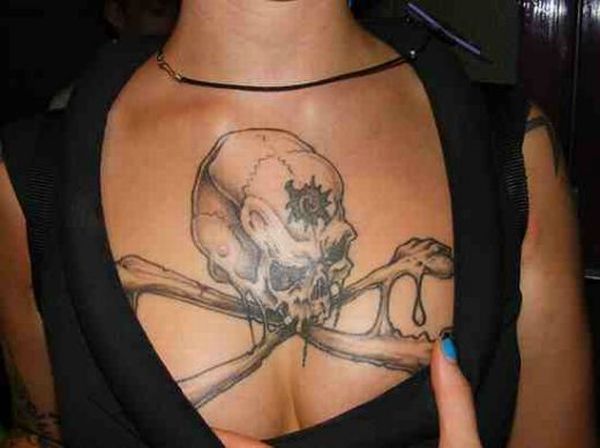 Tattoos on women's breasts – add to the beauty or disfigure it? - 18