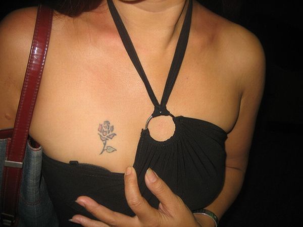Tattoos on women's breasts – add to the beauty or disfigure it? - 31