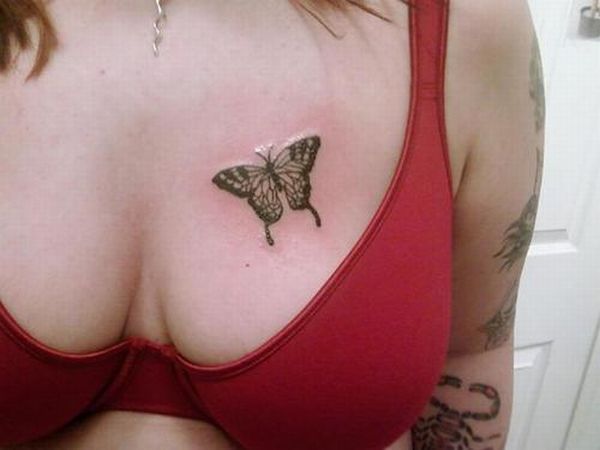 Tattoos on women's breasts – add to the beauty or disfigure it? - 37