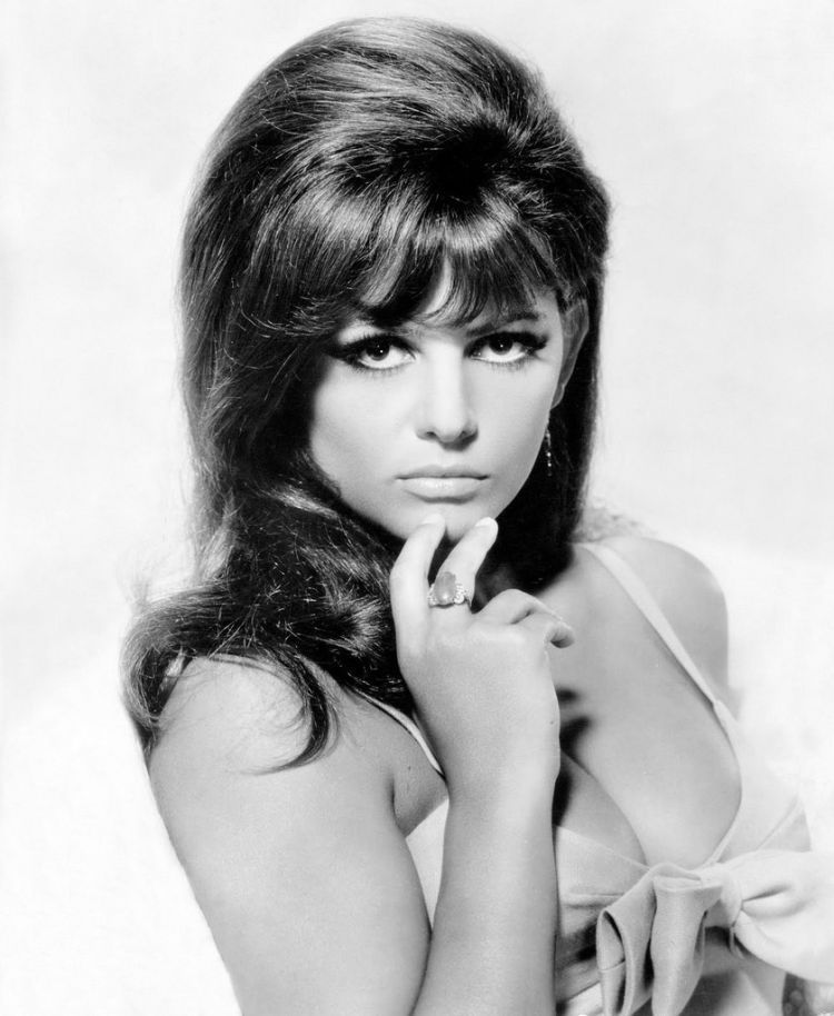 Italian actress Claudia Cardinale, a sexy babe from the past - 22