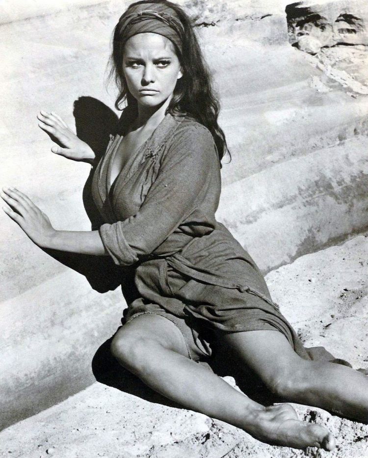 Italian actress Claudia Cardinale, a sexy babe from the past - 42