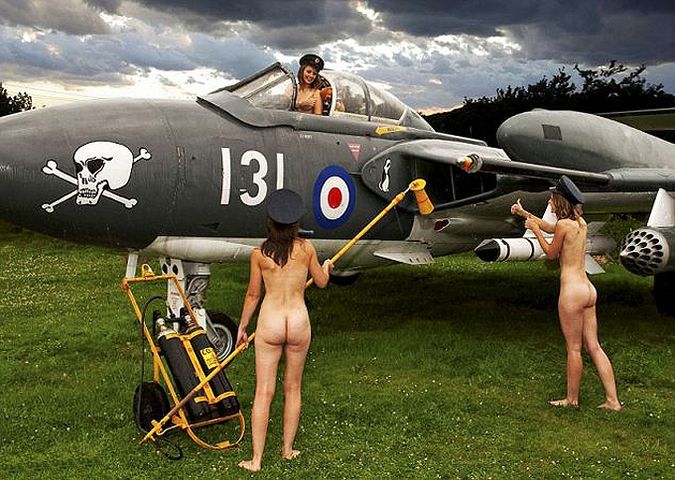 The wives of British soldiers were photographed naked for a calendar - 01