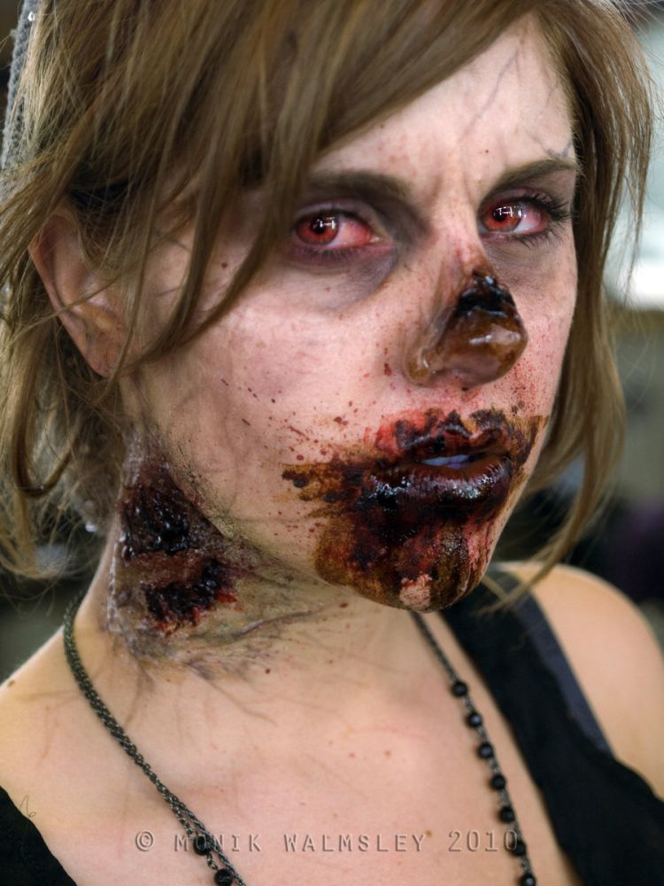 This zombie makeup seems so real that it’s kinda spooky - 10