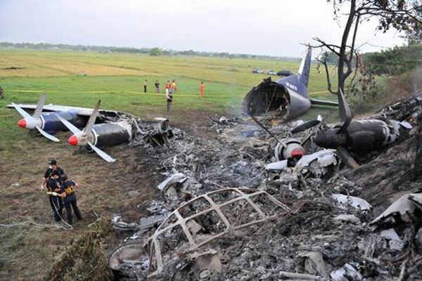 Plane crash in the Philippines - 28