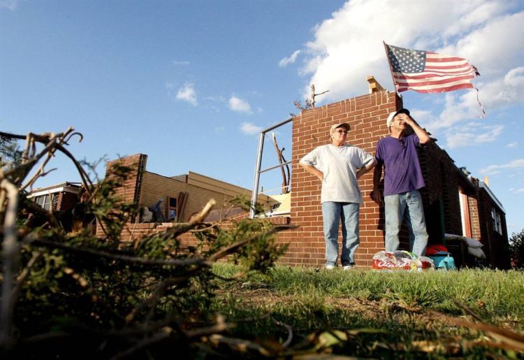 The devastating tornadoes in southern U.S. - 01