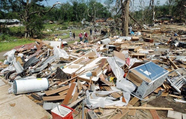 The devastating tornadoes in southern U.S. - 10