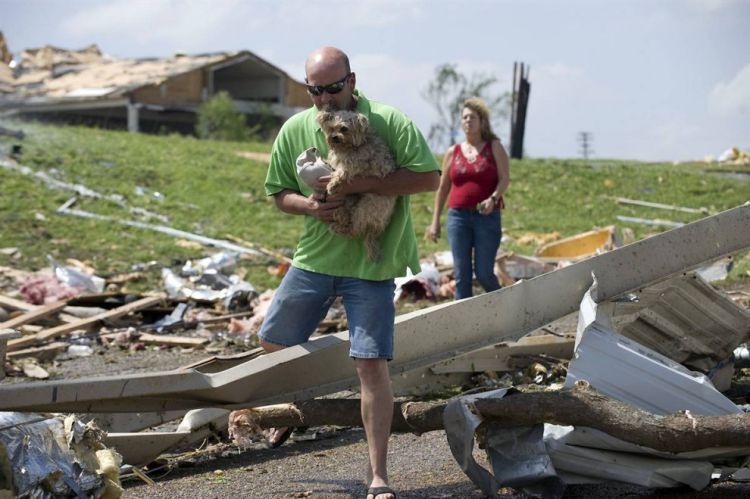 The devastating tornadoes in southern U.S. - 15