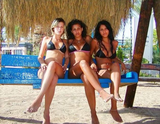Three Israeli girls in bikini - 03