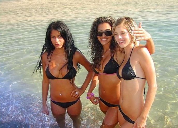 Three Israeli girls in bikini - 09