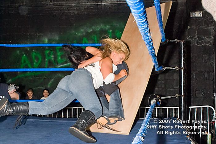 Dodgy wrestling - 04