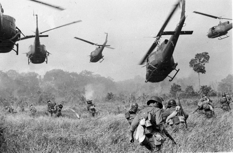 Photo galleries dedicated to the 35th anniversary of the end of the war in Vietnam - 04