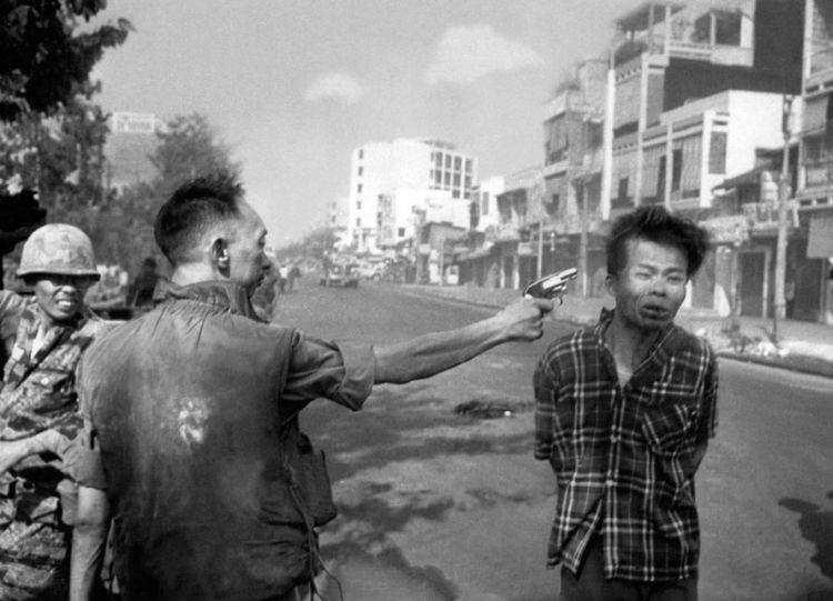 Photo galleries dedicated to the 35th anniversary of the end of the war in Vietnam - 17