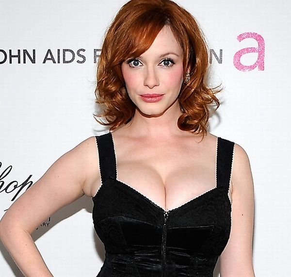 Red-headed ‘devil’ Christina Hendricks and her stunning forms - 01
