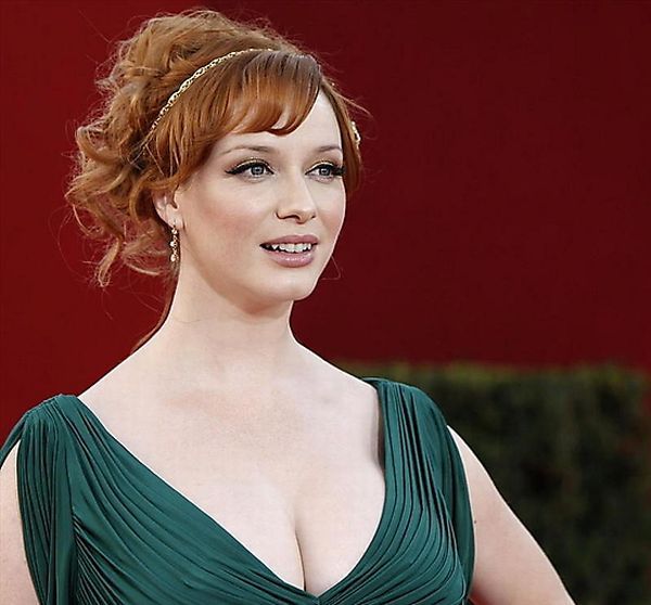 Red-headed ‘devil’ Christina Hendricks and her stunning forms - 13