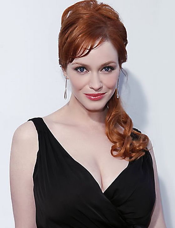 Red-headed ‘devil’ Christina Hendricks and her stunning forms - 25
