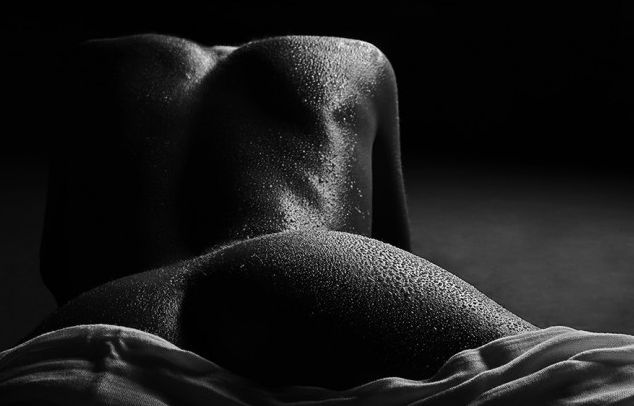 Beautiful black and white erotica from photographer Thomas Doering - 26