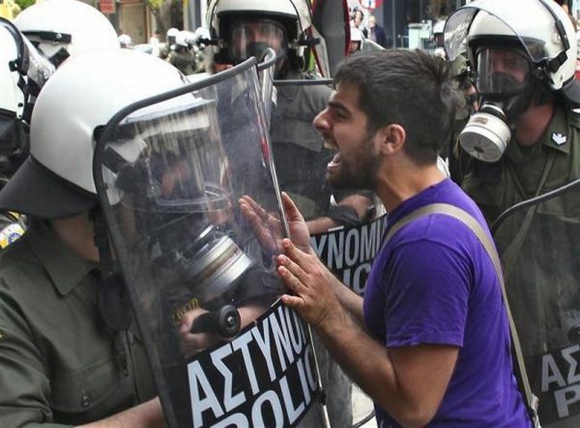 Nationwide strike in Greece - 07
