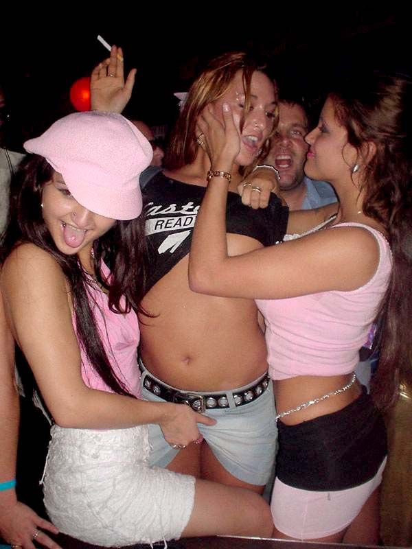 Depraved muchachas in public places - 12