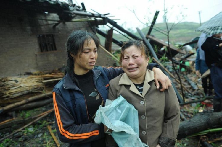 A powerful hurricane hit China - 09