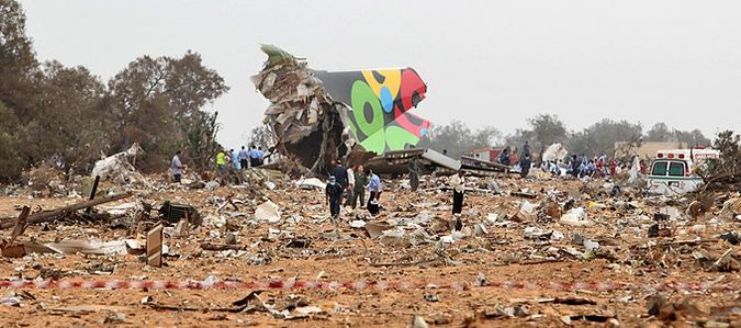 An airliner crashed in the Libyan capital - 04