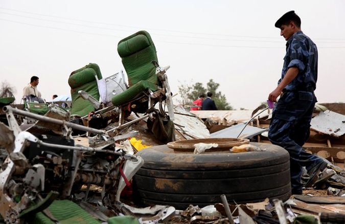 An airliner crashed in the Libyan capital - 09