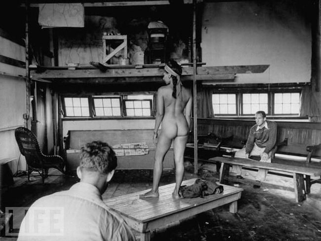 Robert Rauschenberg and his naked art - 02