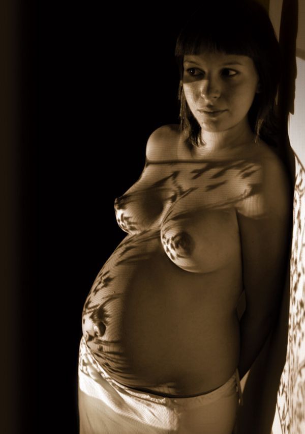 Erotic photos of pregnant girls - 06