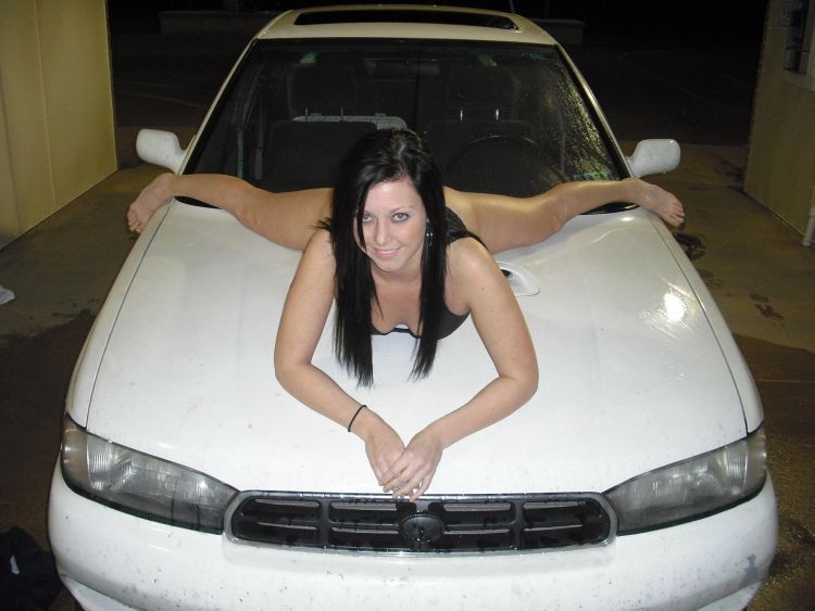 Car wash ended up with revealing photoshoot - 04