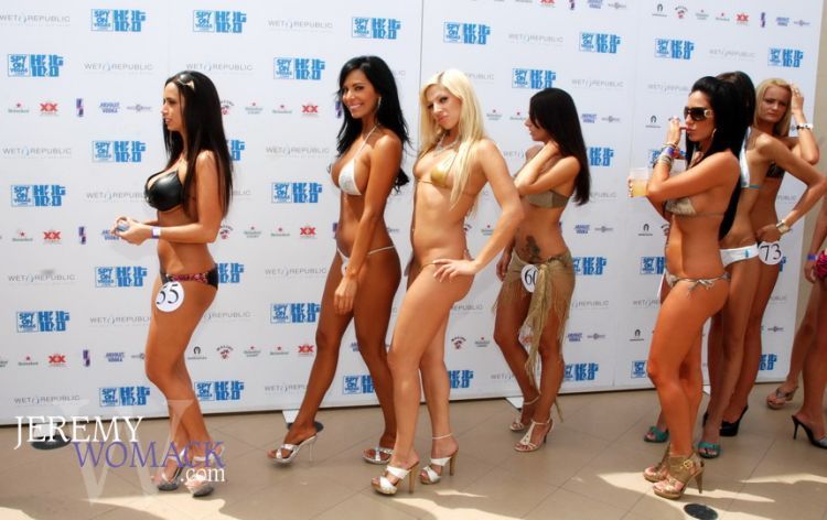Bikini contest in Las Vegas - 12