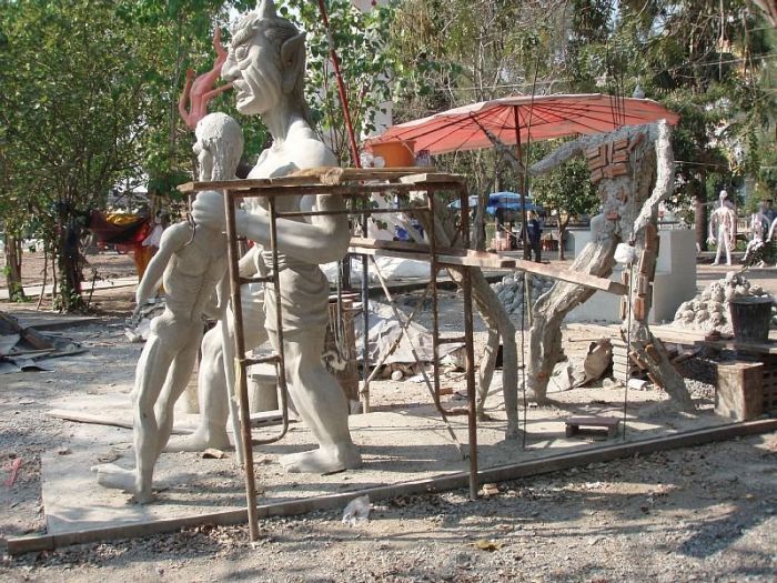 Terrible sculptures in a park in Thailand - 12