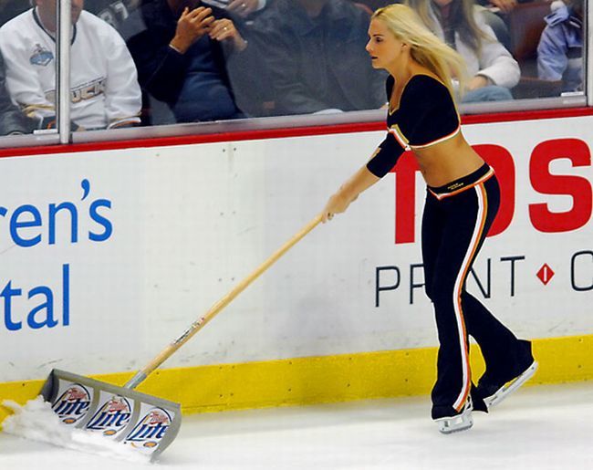 The sexiest Ice Crew girls - 12