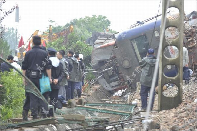 A passenger train derailed In China - 12