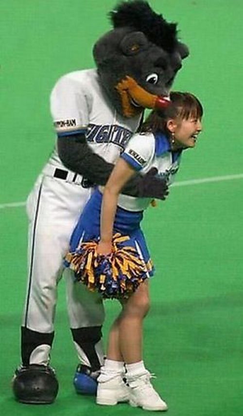 Sports mascots who love to have some fun - 09