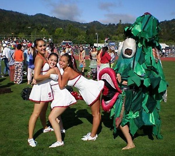 Sports mascots who love to have some fun - 18