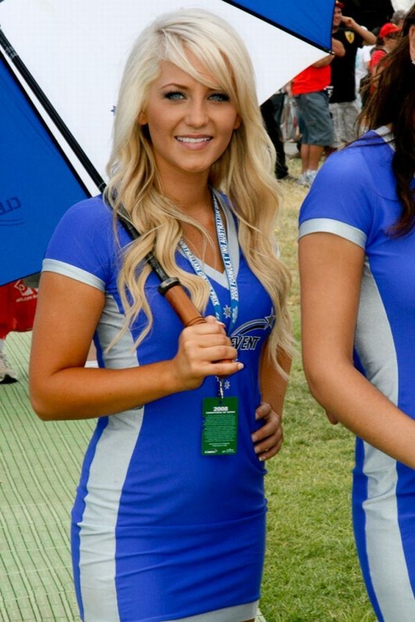 Gorgeous chicks at the 2010 Indy 500 - 14