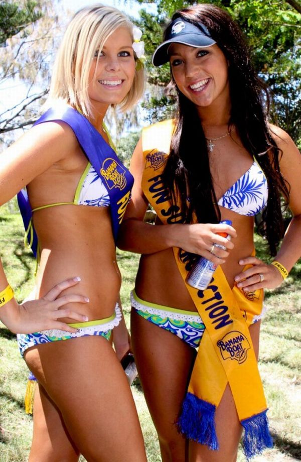 Gorgeous chicks at the 2010 Indy 500 - 22