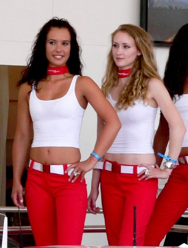 Gorgeous chicks at the 2010 Indy 500 - 32