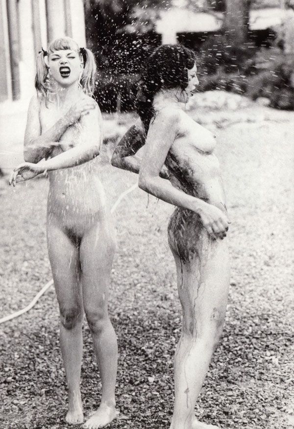 Erotic photo-story Revenge by Ellen von Unwerth - 17