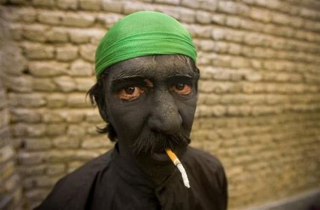 Smokers from different countries in one photo gallery - 01