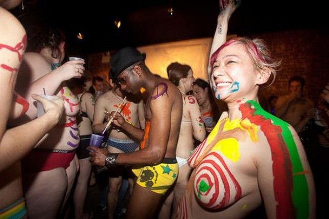Body-art party in a New York Club - 10