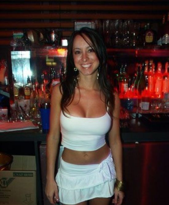 Canadian barmaids. One good reason to visit Canada - 36