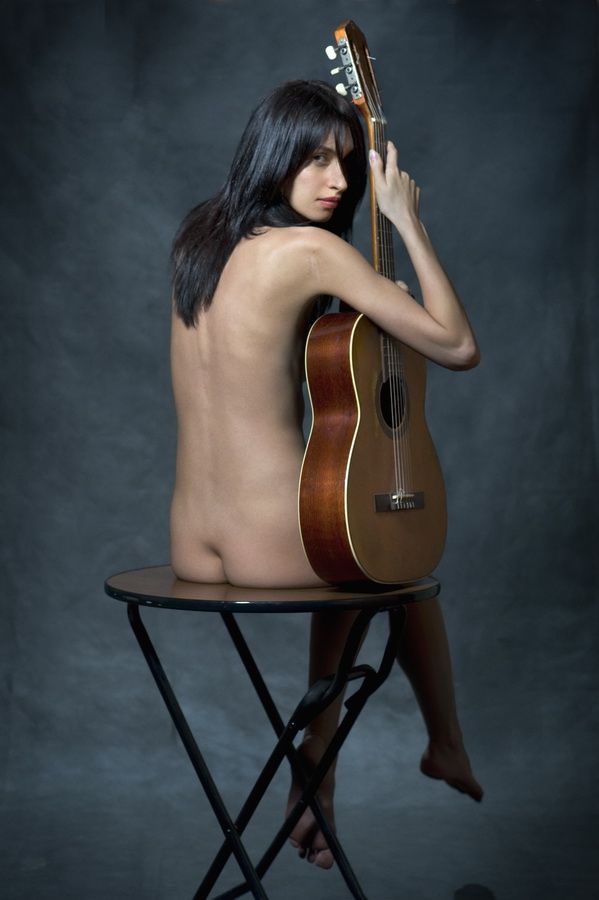 Girls and musical instruments - the love of music for our eyes’ pleasure - 11
